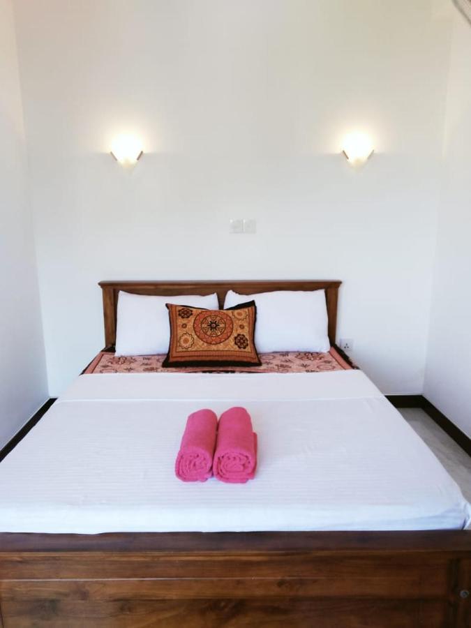 Kelum Homestay Kandy Buitenkant foto