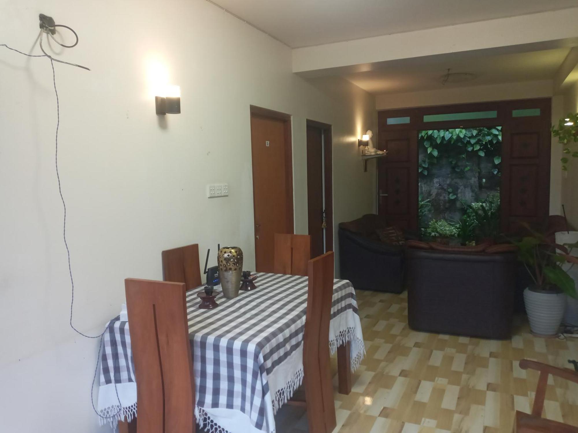 Kelum Homestay Kandy Buitenkant foto