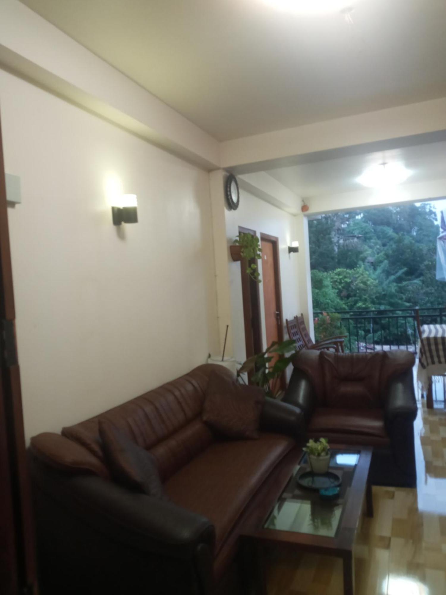 Kelum Homestay Kandy Buitenkant foto