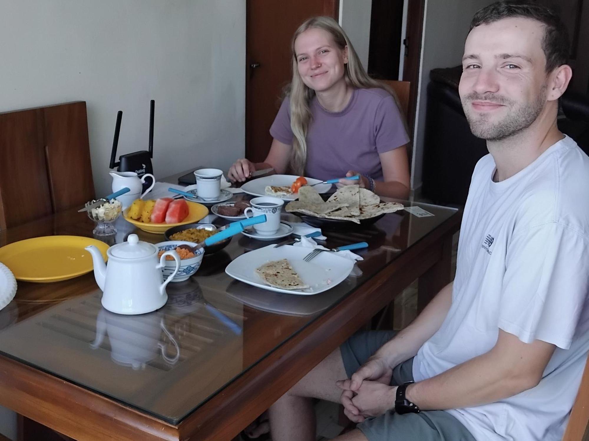 Kelum Homestay Kandy Buitenkant foto